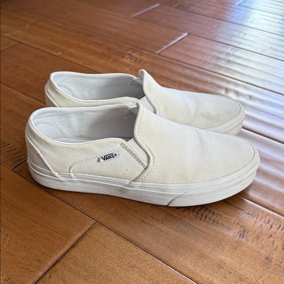 Vans - Picture 3 of 5